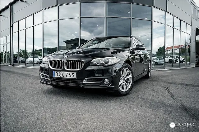 BMW 520 d xDrive Touring 190hk / Sporstolar / Värmare